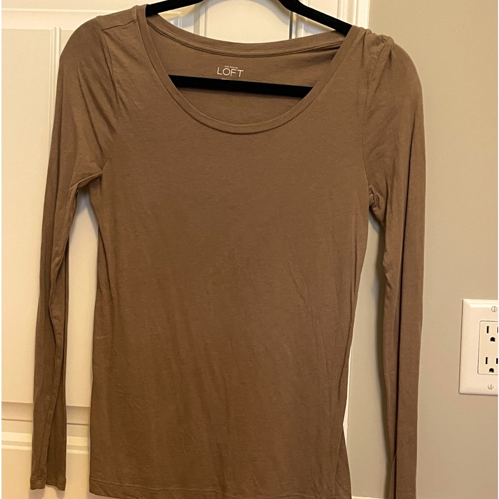 Loft scoop neck long sleeve tee